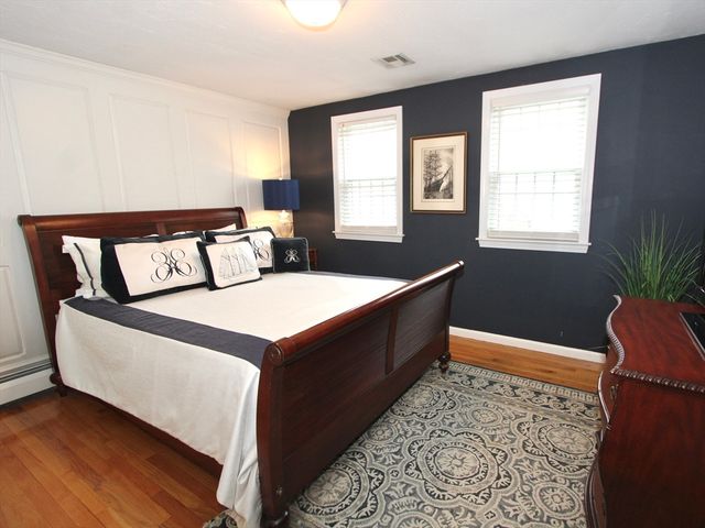 16 Sycamore Dr, Holden, MA 01520