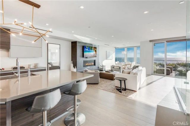 810 Esplanade C, Redondo Beach, CA 90277