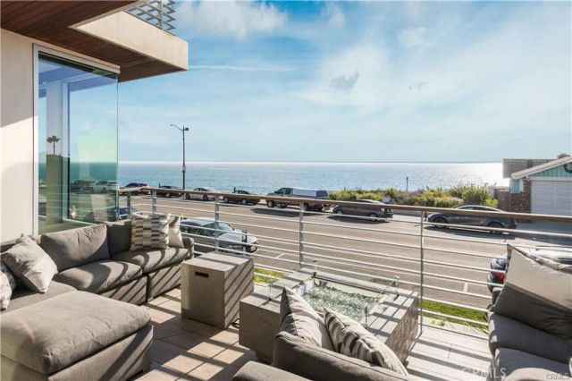 810 Esplanade C, Redondo Beach, CA 90277