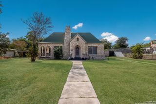 220 Greenlawn Dr, San Antonio, TX 78201