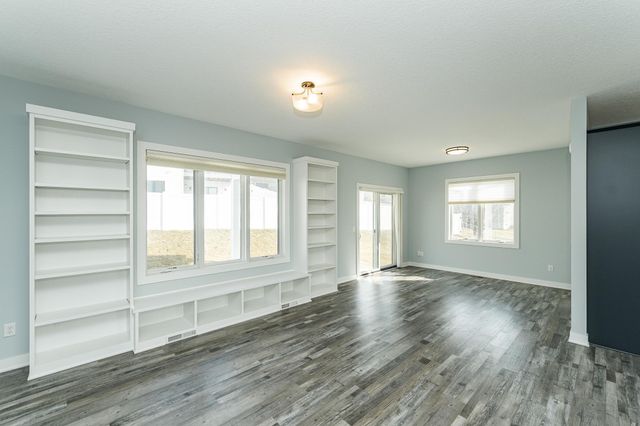 2667 Century Pine Lane NE, Rochester, MN 55906