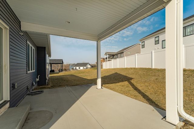 2667 Century Pine Lane NE, Rochester, MN 55906