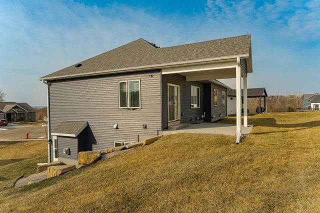 2667 Century Pine Lane NE, Rochester, MN 55906