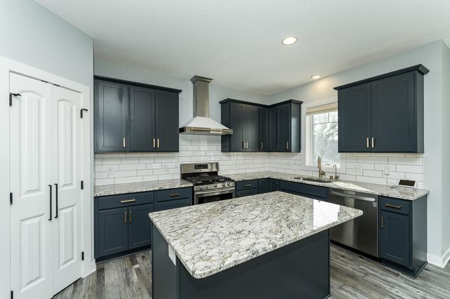 2667 Century Pine Lane NE, Rochester, MN 55906