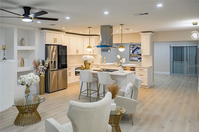 1015 BOCA CIEGA ISLE DRIVE, St Pete Beach, FL 33706