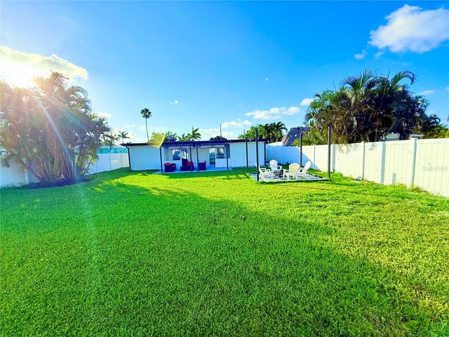 1015 BOCA CIEGA ISLE DRIVE, St Pete Beach, FL 33706