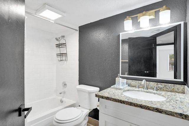 8761 Wiles Road 301, Coral Springs, FL 33067