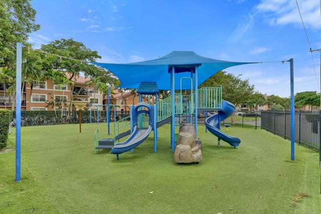 8761 Wiles Road 301, Coral Springs, FL 33067