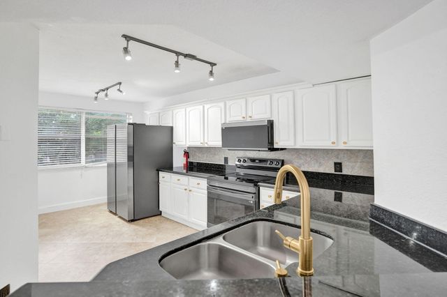 8761 Wiles Road 301, Coral Springs, FL 33067