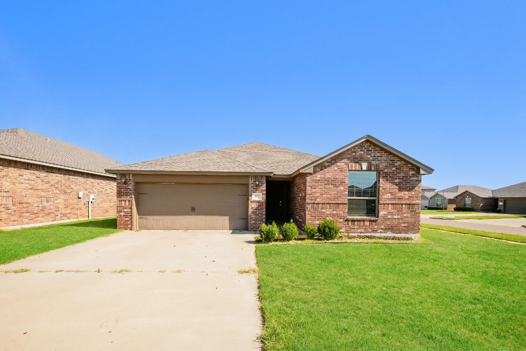 821 NW 5th Street, Newcastle, OK 73065