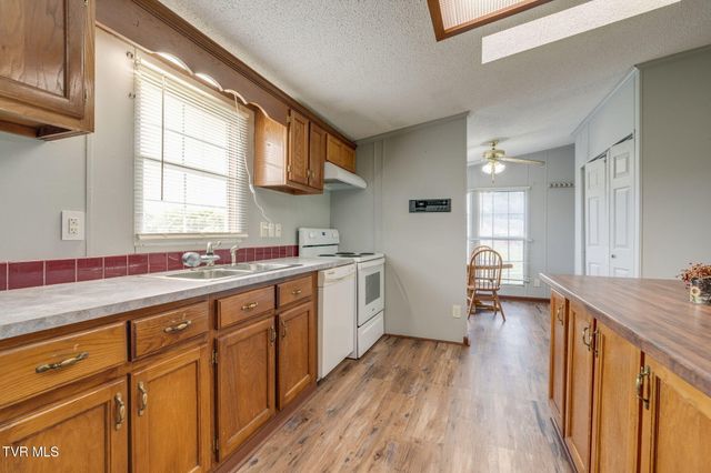 324 Louise Lane, Blountville, TN 37617
