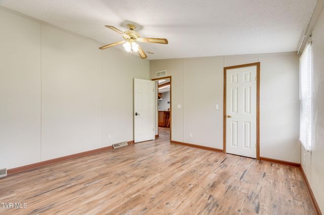 324 Louise Lane, Blountville, TN 37617