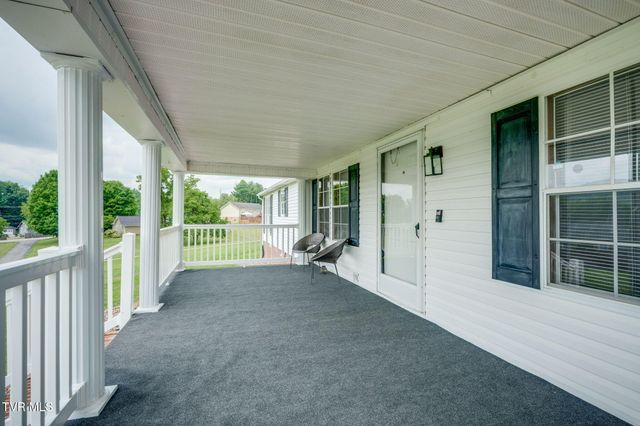 324 Louise Lane, Blountville, TN 37617