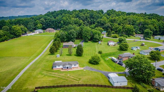 324 Louise Lane, Blountville, TN 37617