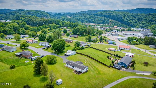 324 Louise Lane, Blountville, TN 37617