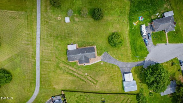 324 Louise Lane, Blountville, TN 37617