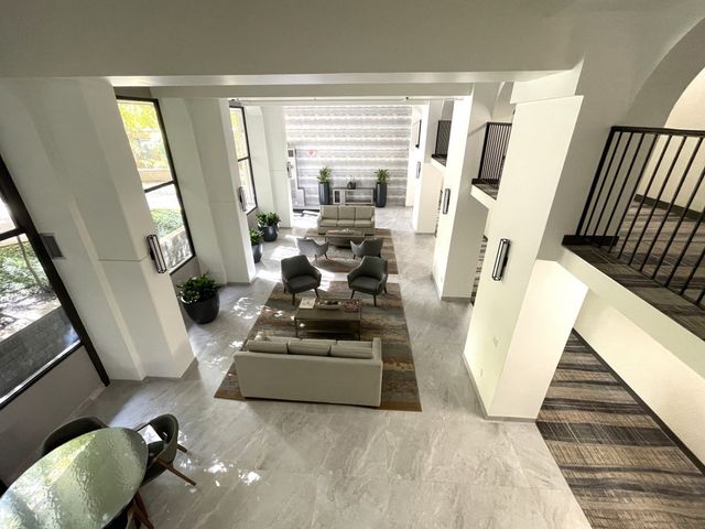 1731 Beacon 422, Brookline, MA 02445