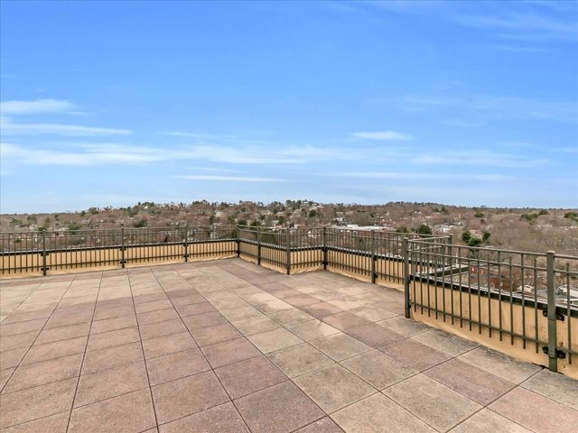 1731 Beacon 422, Brookline, MA 02445