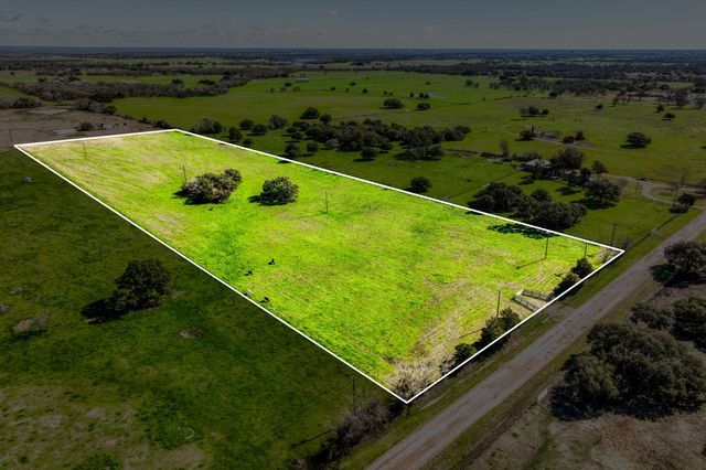 7260 Goehring Road, Ledbetter, TX 78946