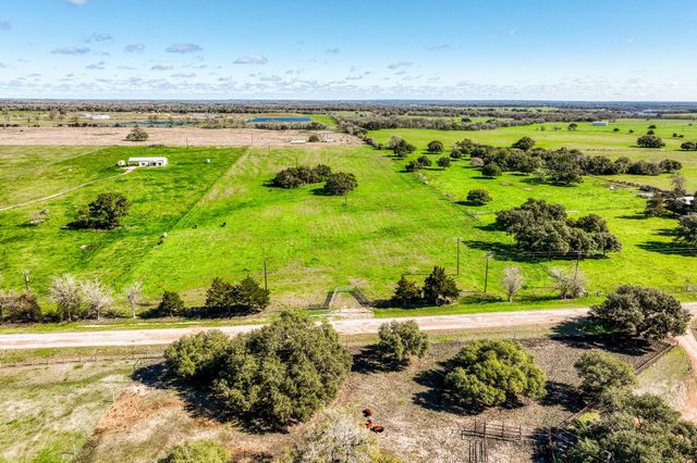 7260 Goehring Road, Ledbetter, TX 78946