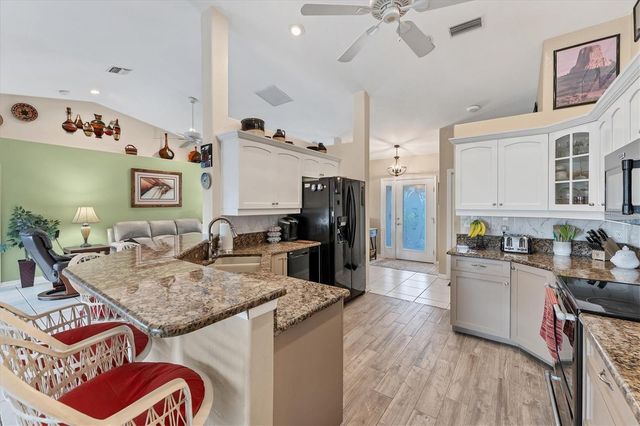 2555 DIXON TERRACE, Port Charlotte, FL 33981