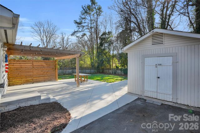 1434 Edgewater Drive, Charlotte, NC 28210