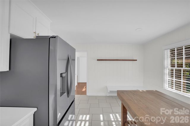 1434 Edgewater Drive, Charlotte, NC 28210