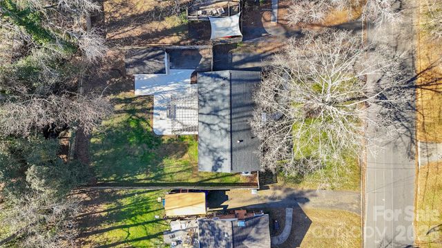 1434 Edgewater Drive, Charlotte, NC 28210