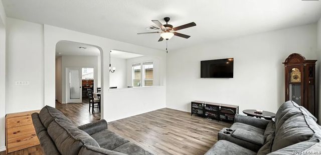 354 Deer Crest Dr, New Braunfels, TX 78130