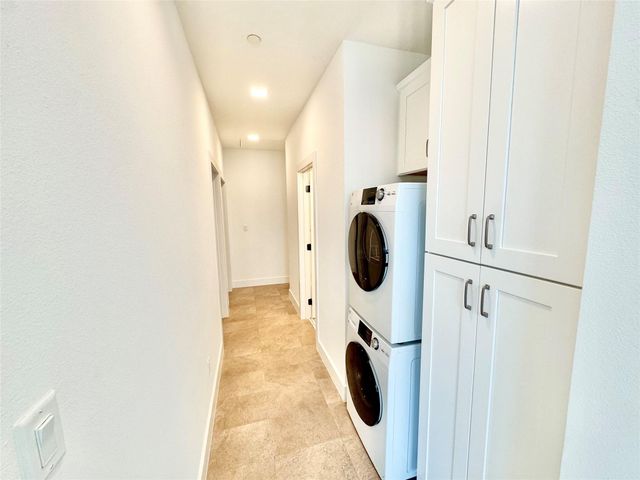 2102 Mechanic Street 101, Galveston, TX 77550