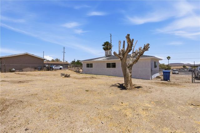 831 Las Amigas Drive, Barstow, CA 92311