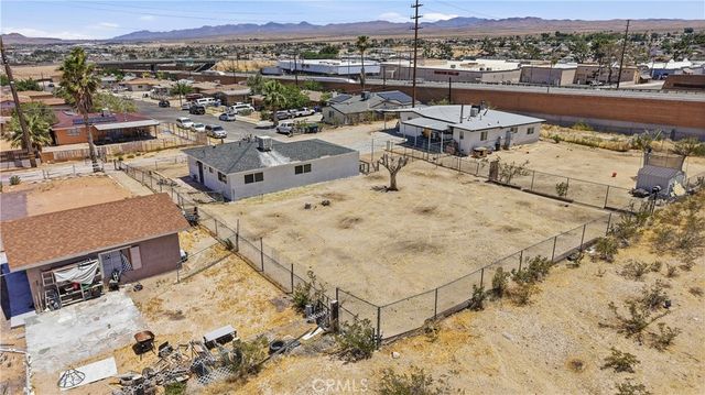 831 Las Amigas Drive, Barstow, CA 92311
