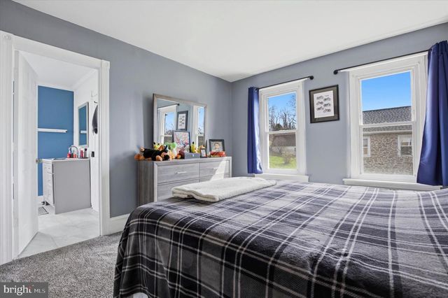 429 MAIN ST, Green Lane, PA 18054