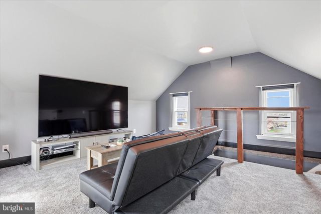 429 MAIN ST, Green Lane, PA 18054