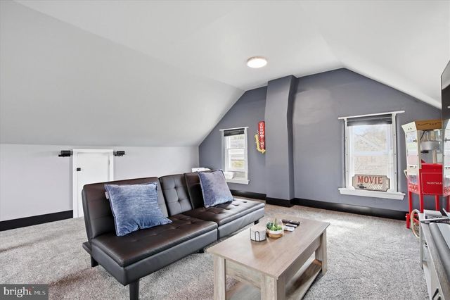 429 MAIN ST, Green Lane, PA 18054