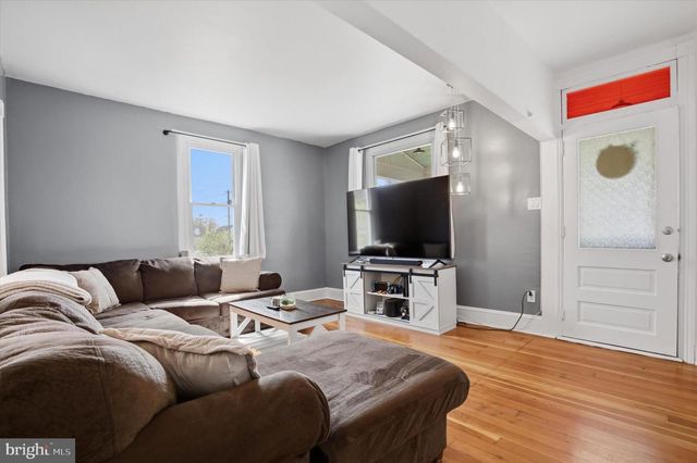 429 MAIN ST, Green Lane, PA 18054