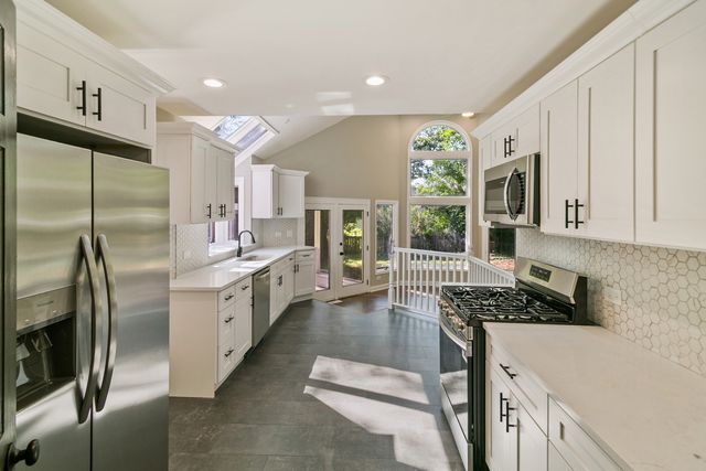 531 W Winchester Road, Chicago Heights, IL 60411