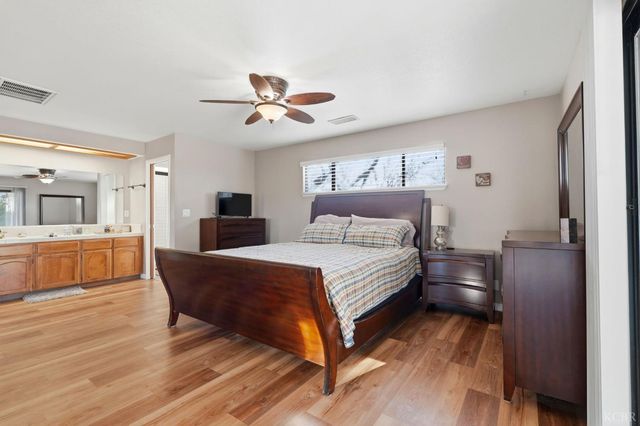 2202 Zion Way, Hanford, CA 93230