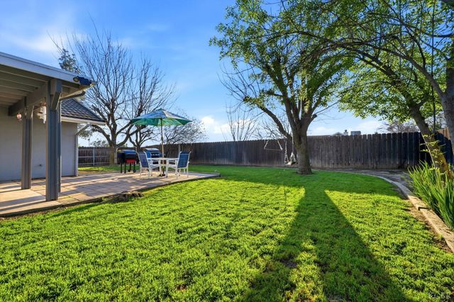 2202 Zion Way, Hanford, CA 93230