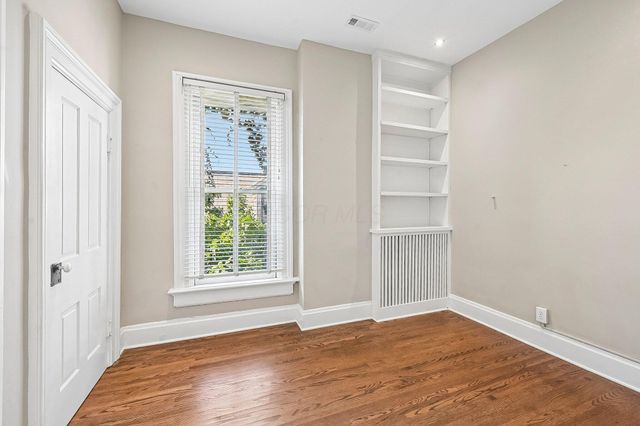 37 Stewart Avenue, Columbus, OH 43206