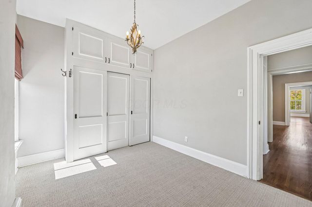 37 Stewart Avenue, Columbus, OH 43206