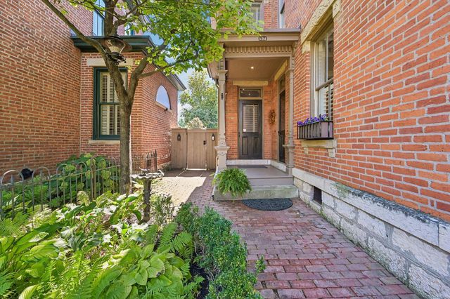 37 Stewart Avenue, Columbus, OH 43206