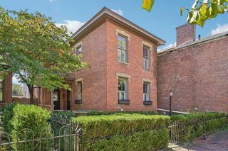 37 Stewart Avenue, Columbus, OH 43206