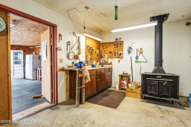 5506 Morning Glory Ln, Louisville, KY 40258