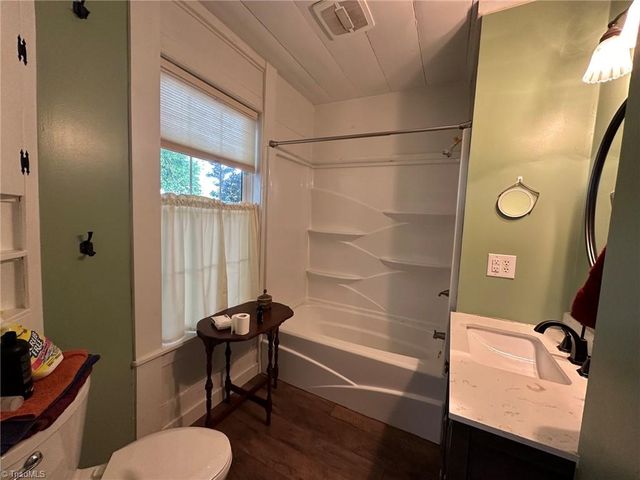 1217 W Main Street, Yadkinville, NC 27055