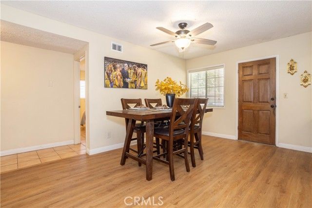 8825 Sophia Avenue, North Hills (los Angeles), CA 91343