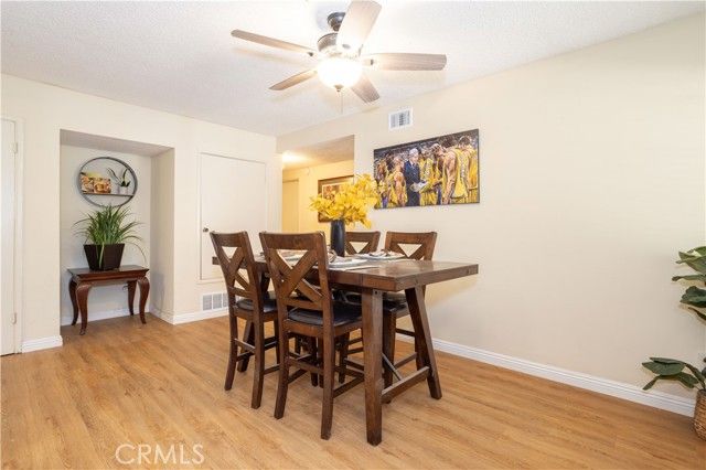 8825 Sophia Avenue, North Hills (los Angeles), CA 91343