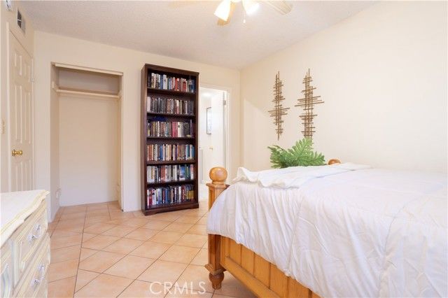 8825 Sophia Avenue, North Hills (los Angeles), CA 91343