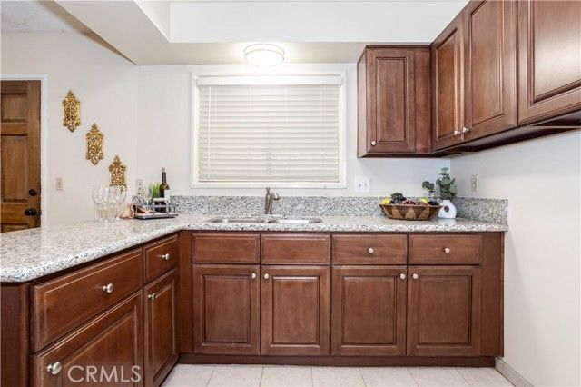 8825 Sophia Avenue, North Hills (los Angeles), CA 91343