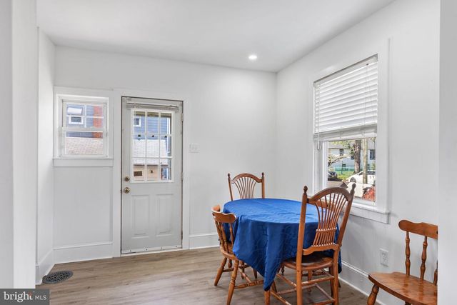 6121 WAYNE AVE, Pennsauken, NJ 08110